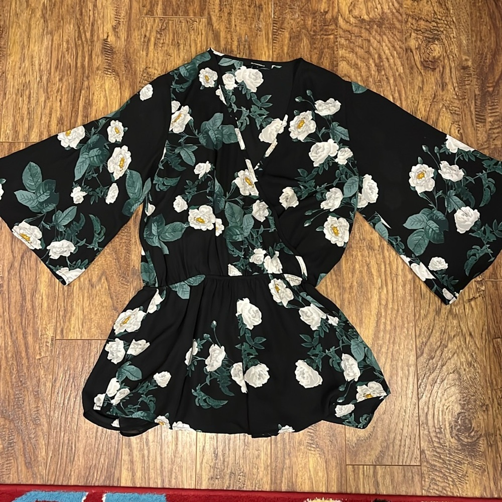 Olivaceous romper